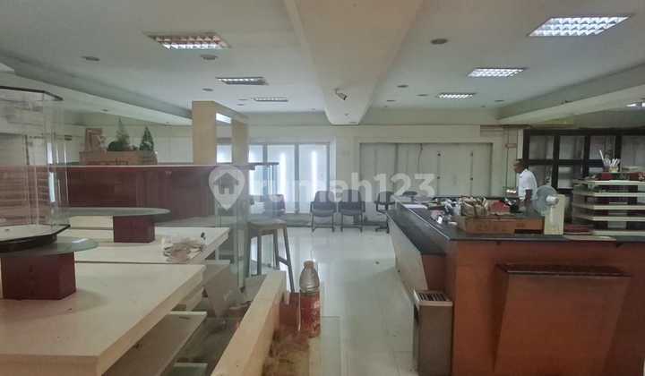 For rent: 3-Story Shop Office in Denpasar Central Business District, Bali 2