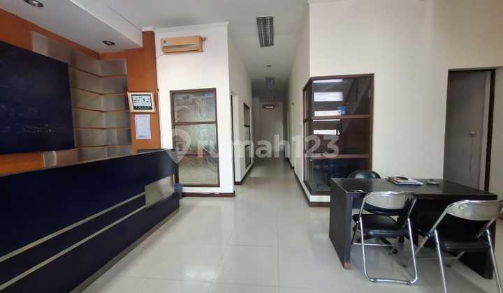 For Sale and For Rent 3-Story Shop House on Jl. Raya Puputan, Renon 2