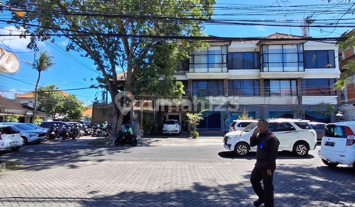 English translation: Quick Sale Premium Shop House in Central Renon, Merdeka Street Location, Renon. English translation: Quick Sale Premium Shop House in Central Renon, Merdeka Street Location, Renon.