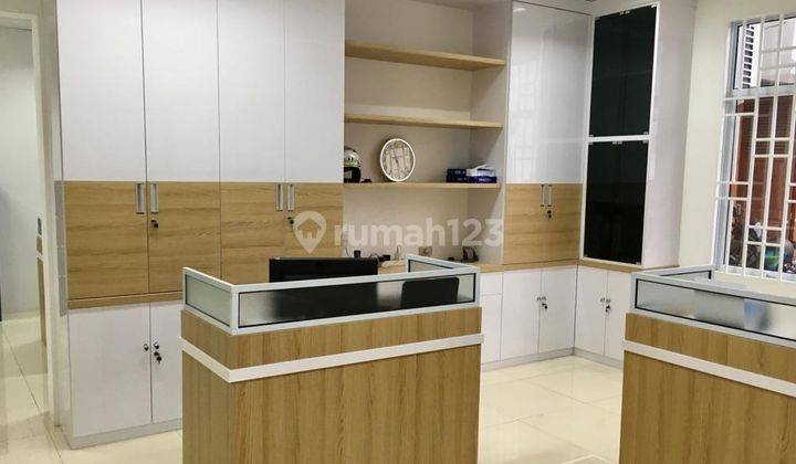 Dijual Rumah kantor Halaman Besar Dekat Mall Transmart 2