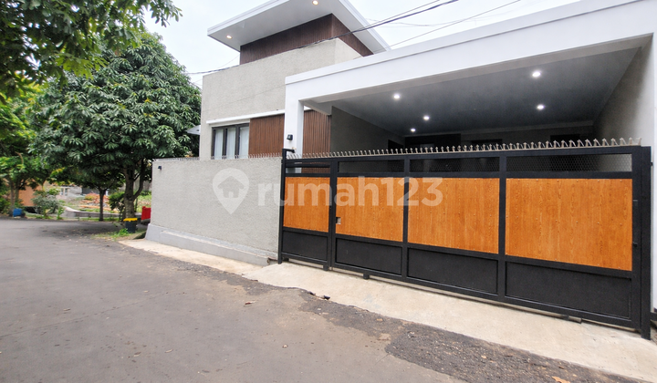Jarang Ada! Rumah Hook Cantik Full Furnished 4 KT di Meruyung, Depok - Siap Huni