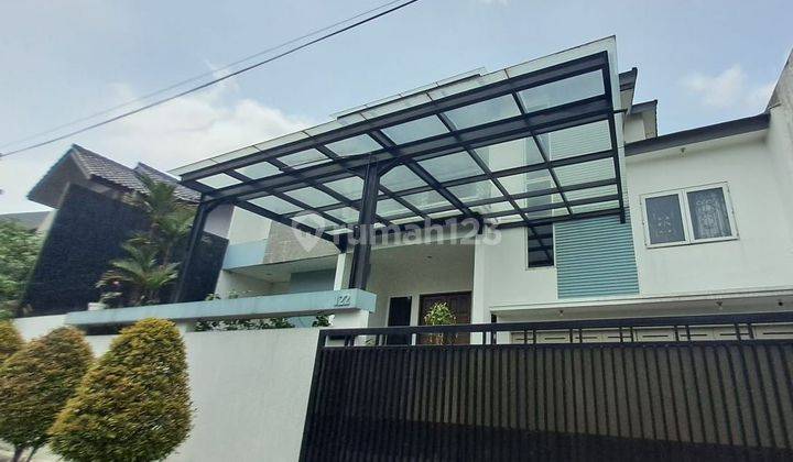 Rumah Dengan Design Modern Siap Huni Di Cinere 1