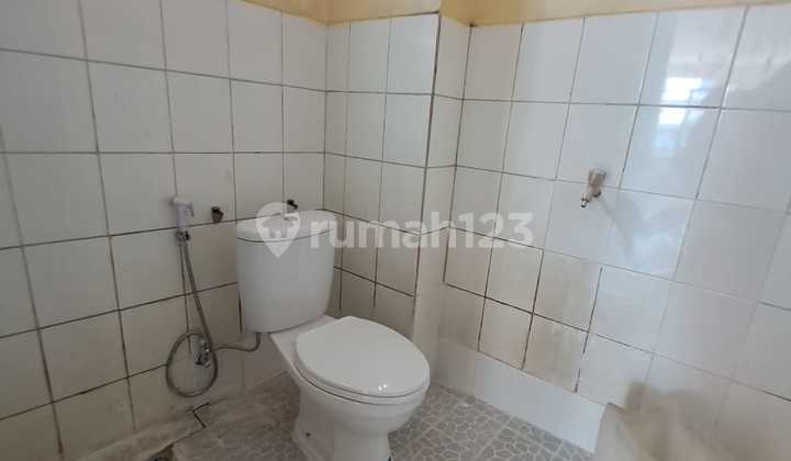 3-Storey Shop House for Rent in Sawangan 2