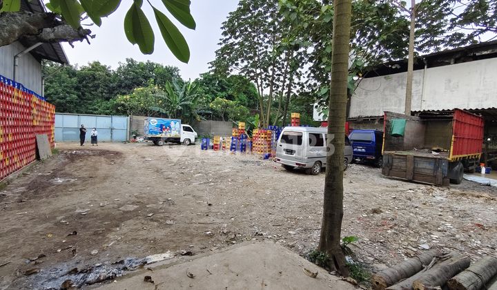 Commercial Warehouse in Sawangan - Suitable for Business, Land Area 2000 m2 Commercial Warehouse in Sawangan - Suitable for Business, Land Area 2000 m2