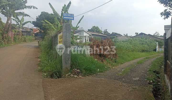 Land Plot Calculation by the Roadside, Bogor - Suitable for Villa Land Plot Calculation by the Roadside, Bogor - Suitable for Villa
