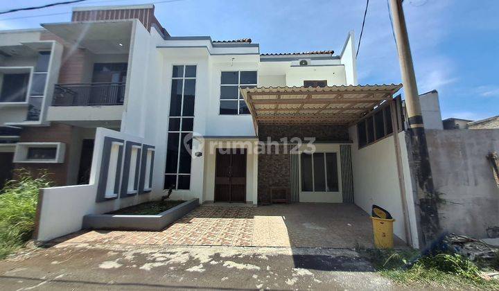 Rumah Cantik Dalam Townhouse di Jagakarsa, Jakarta Selatan 1