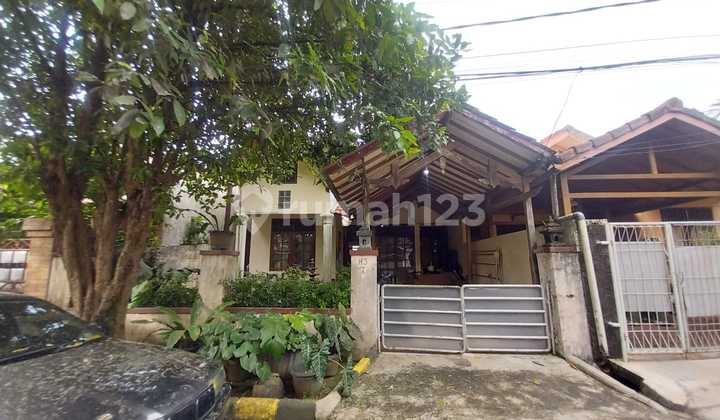 House in Pamulang Land Price - 178.5 m2 Safe & Comfortable Location