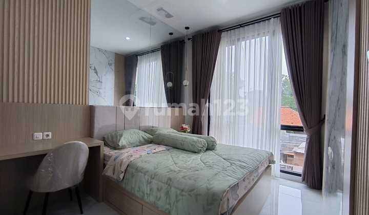 Rumah 3 Lantai Desain Modern, Lokasi Strategis Di Cireunde 2