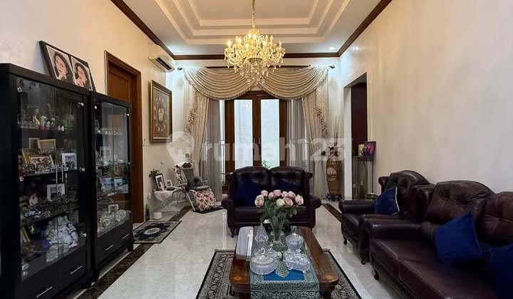 Luas Bangunannya 385m2 - Rumah Kece Di Puri Cinere Siap Huni