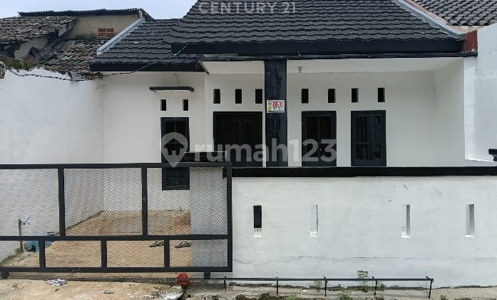 Strategic Ready-to-Occupy House in Acropolis Housing Complex, Cibinong Bogor