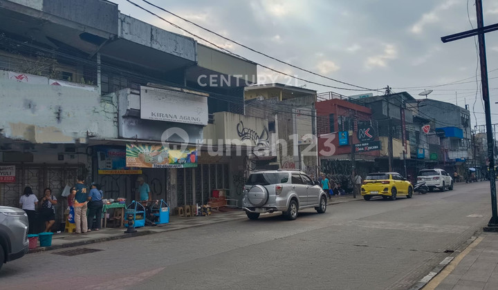 House in Strategic Culinary Area on Jl Surya Kencana, Bogor City