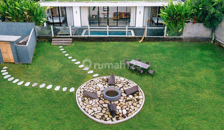 BLUE DREAM 2 BEDROOM VILLA IN CANGGU CLOSED LIVING AND KITCHEN WITH 2 AC  2