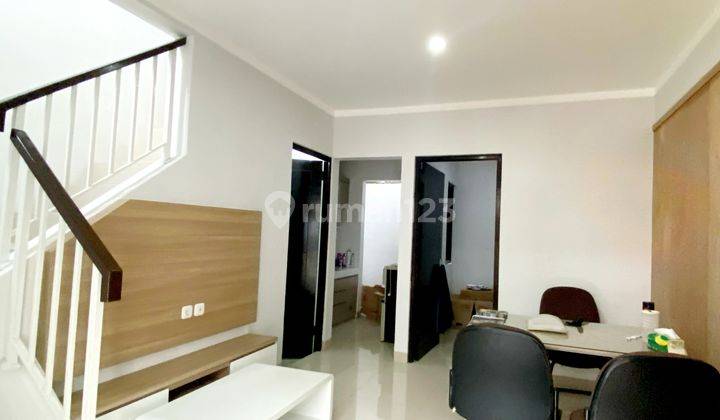 Rumah 2 Lantai 3 Kt Furnished Dekat Graha Raya Bintaro Bisa Kpr 2