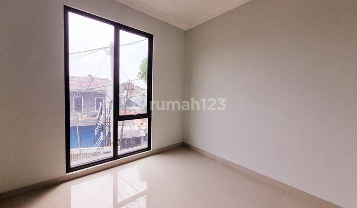 Rumah Siap Huni 2 Lt, 3 Kt di Avania Bintaro Semi Furnished 3