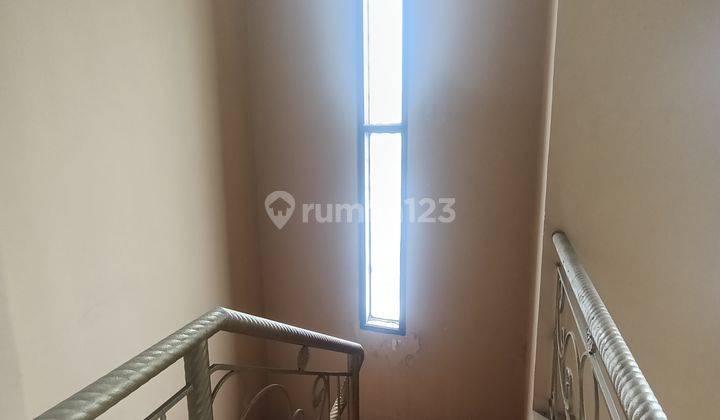 Rumah Strategis dan Aman Regency Kuda Dua Jagir Wonokromo 9