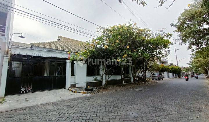 Rumah Strategis Raya Darmo Harapan Surabaya Barat 2