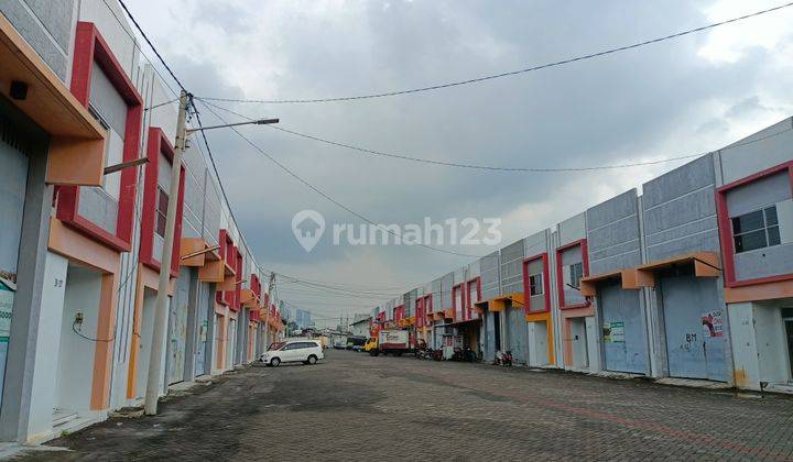 Gudang Strategis selangkah dari Tol Banyurip Tritan Point Banyurip Surabaya  4