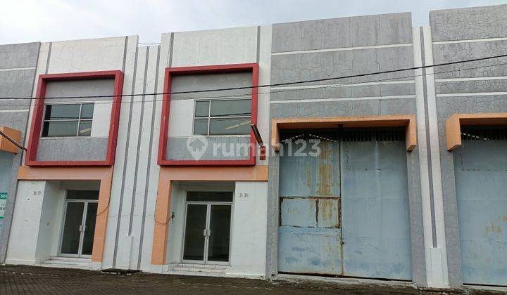 Gudang Strategis selangkah dari Tol Banyurip Tritan Point Banyurip Surabaya  11