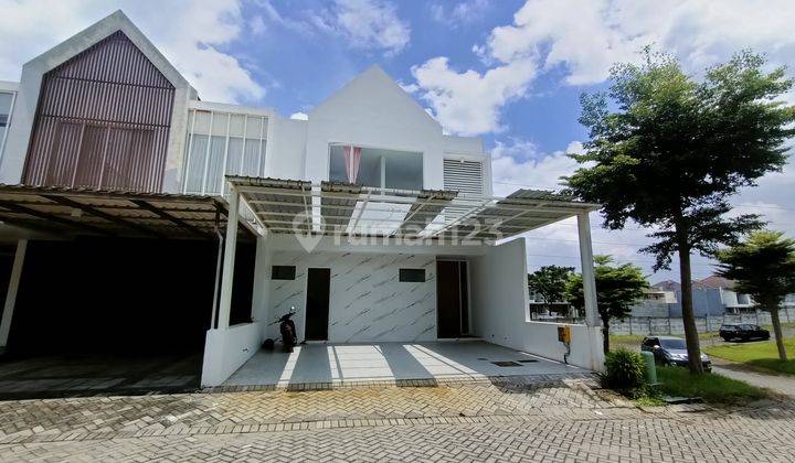 Rumah Minimalis Royal Residence Cluster Canal Park Dekat Danau 1