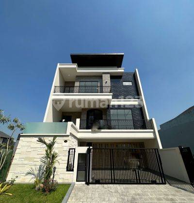 Brand New House Citraland Utama Surabaya Barat  2