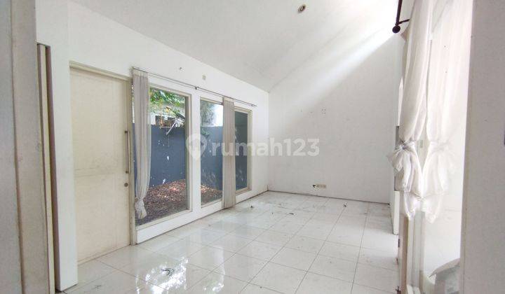 Rumah  Strategis di Rosewood Citraland Utara Surabaya 2