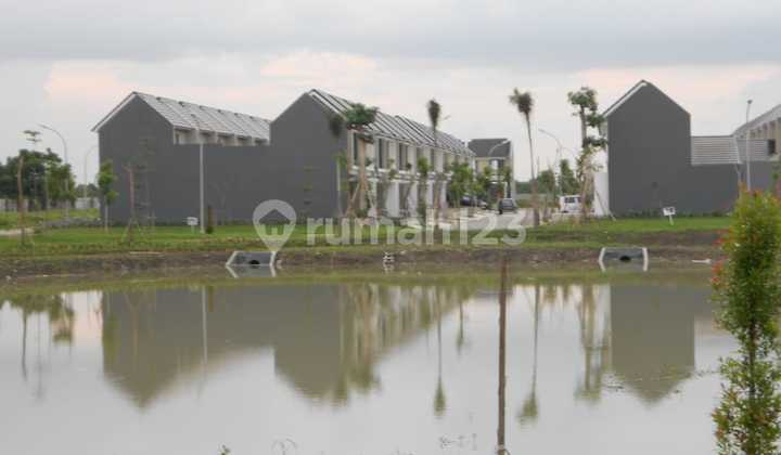 Rent House North West Lake Citraland North Surabaya 2