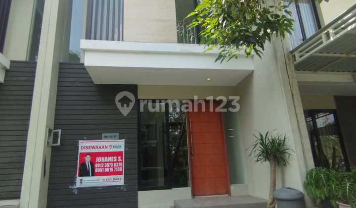 Two-Story House for Rent, Move-In Ready, Northwest Lake, North Citraland 2