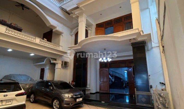 Rumah Jual Tengah Kota Jalan Biliton Strategis Siap Huni 2