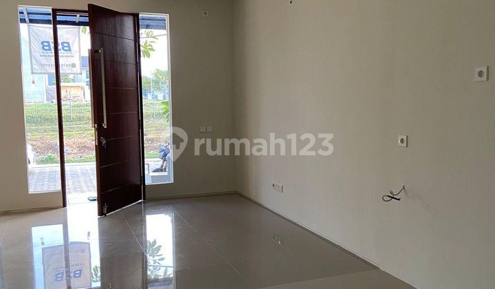 Rumah Baru Gress Jual North West Hill Citraland Utara Surabaya 