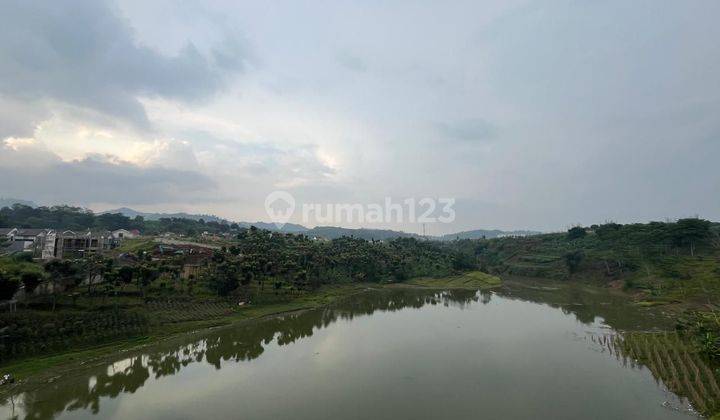 Muraahh! Hunian view danau di Kota baru parahyangan keren abis