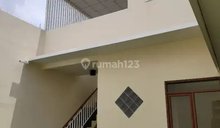 Rumah Kontrakan 2 Lantai Semi Furnished di Awani Residence, Bandung 1