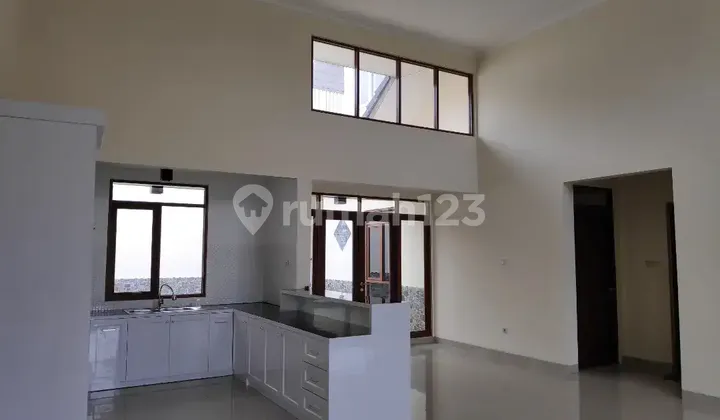 Rumah Bagus Semi Furnished di Awani Residence, Bandung