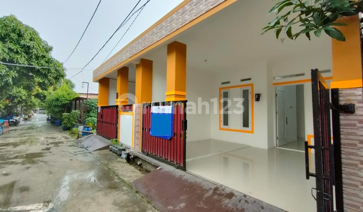 FOR SALE: READY TO OCCUPY HOUSE, 60M² LAND, IN ALAM PESONA WANAJAYA HOUSING ESTATE