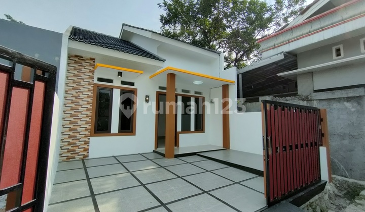 House for Sale LT 78 Flood-Free in Cluster Senopati Estate Bekasi