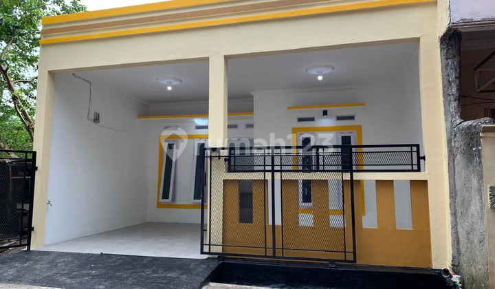 Cheap House for Sale, Land Area 60, in Kota Serang Baru Housing Complex Cheap House for Sale, Land Area 60, in Kota Serang Baru Housing Complex