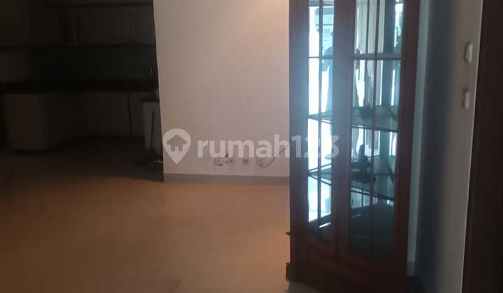 # Dijual/For Salermh @Tkilt 247 M2 , Lb 150 M2lm 10 Mtr , Kt 2 + 1 , Km 3 Hdp Timur/Selatan Air Jet Pumplistrik 1.300 Wattcarpot 2Hrg : 1.7 M Negooinfo : 0822xxxxxxxxTeguh Budiman/Xmac # Dijual/For Salermh @Tkilt 247 M2 , Lb 150 M2lm 10 Mtr , Kt 2 + 1 , Km 3 Hdp Timur/Selatan Air Jet Pumplistrik 1.300 Wattcarpot 2Hrg : 1.7 M Negooinfo : 0822xxxxxxxxTeguh Budiman/Xmac