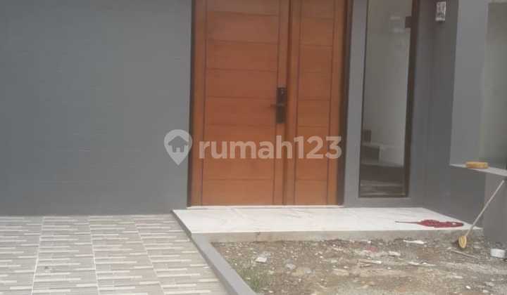 Jual Rumah Baru Lux 2 Lt di Jl. Kembar Tengah Iii, Pusat Kota*"Mansard Resident"*Jl. Kembar Tengahtype B Sisa 1 Unit:yg Warna Oranye:lt 103Lb 130 M23kt2kmharga: 1,85 M(Hadap Selatan) 2