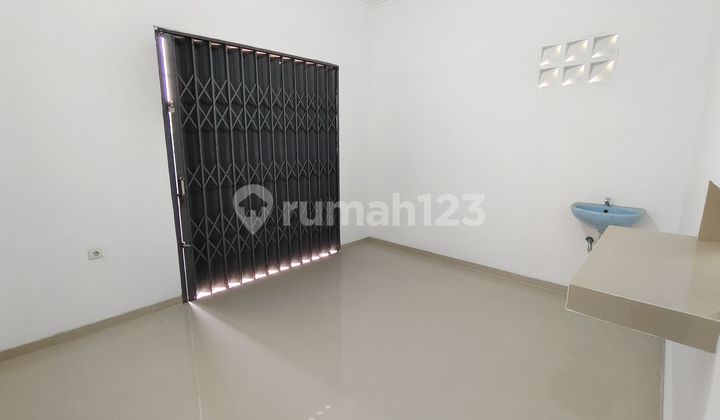 For SaleNew 2-Story HouseRahayu 2 EstateCorner Position, East-FacingLand Area 164 M2, Building Area 245 M24 Bedrooms, 3 Bathrooms1 Shop Space, 3300 Watt ElectricityJet Pump Water, 1 Carport 10 M X 16 MHeight: 2.7 M, NegotiableContact: 08221857xxxxTeguh Budiman/Xmac