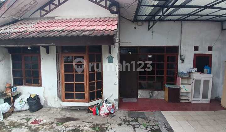 ✳️Dijual/For Salerumah 1,5 Lantai Sayap Tmn Kopo Indah3 Kamar Tidur, 2 Kamar Mandi, Carport/Teras, Listrik 1300 Watt, Air Sumur Jetpump, Luas Tanah 180 M², Luas Bangunan 70 M², Hadap Utaraop : 1.1 M Msh Negooinfo : 0822xxxxxxxxTeguh Budiman/Xmac ✳️Dijual/For Salerumah 1,5 Lantai Sayap Tmn Kopo Indah3 Kamar Tidur, 2 Kamar Mandi, Carport/Teras, Listrik 1300 Watt, Air Sumur Jetpump, Luas Tanah 180 M², Luas Bangunan 70 M², Hadap Utaraop : 1.1 M Msh Negooinfo : 0822xxxxxxxxTeguh Budiman/Xmac