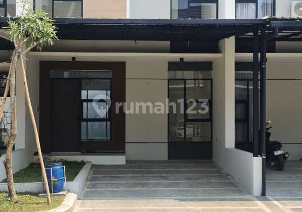 *Jual ... !!!**New House Exclusive* *Tki.5 Sherwood ( 2 Lt )**Hadap Timur*Kt : 3 Km : 2Lb / Lt : 120 / 90Dimensi : 6 X 15 M2laundry Room : 1100 % Rumah Barusmart Lock Doorkamar Utama Sgt Luaslantai Sdh Granit 60 X 60Upgrade Sdh Full Bangunantaman Depan & 