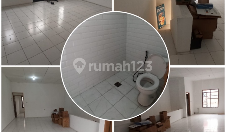 ✳️ For Rent 2nd Floor !!!Taman Kopo Indah 2 Street, Ruko (Shop House), Bandung  
Area 5M X 13M = 65 m² / Floor  
2 Bathrooms  
Note:  
1st Floor for Food Court Business, Taman Sari  
Electricity tokens already available separately  
Water ready  
Rental Price 35M/year  
Security and Waste Fee 100K/month  
Purpose: Temporary 1
