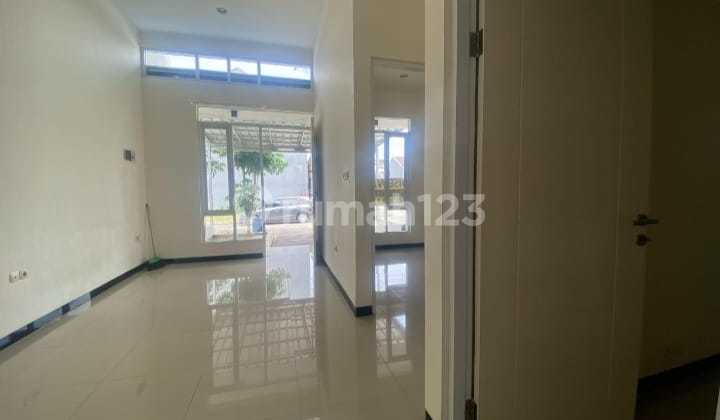 Disewakan/for Rentrumah Tki V Serwoodlt : 102 M²lb : +/- 90 M²bangunan 1 Lantaihadap Barat2200 Wattsubmersiblekt : 2km : 1carport : 1gudang : 1op : 33 Jt/thninfo : 0822xxxxxxxxteguh Budiman/xmac