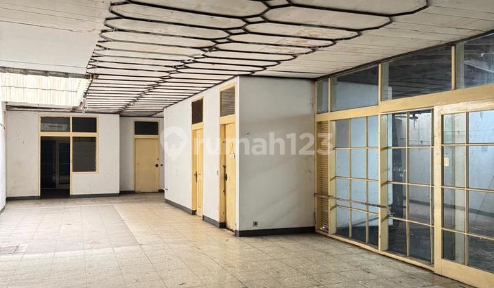 *disewakan Sudirman*lt 495 M²lb 200 M²dimensi 8x25 Mlistrik 5.500 Wattair Jetpumpgarasi Luas150jt/th Nego(minimal 2 Taun)cocok Untuk Gudang, Kantor, Usaha, Dll