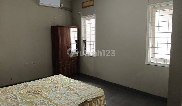 Di Sewakan/for Rentrumah @kbp Dikontrak/di Sewa.. Minimal 2 Tahun.lt .144 M2 Lb .90 M2km. 2.kt. 3.ac. 1 Bh.w.heater. 1 Bh.kasur. 1 Bh.lemari Baju. 1bh.kulkas. 1bh.tv 43 Lg. 1 Bh.rak Tv. 1 Bh.sofa Kulit. 2 Bh.listrik Token 2200.cluster Jingganegara.op : 80