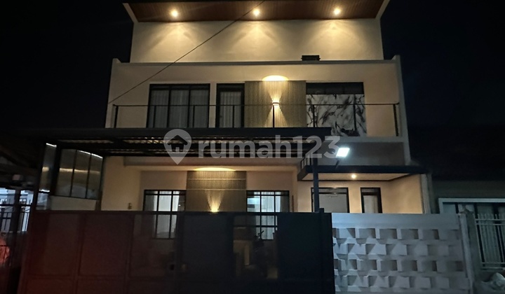 Taman Kopo Indah 2 Rp 2.800.000.000,00 Lt 153 Lb 2403 Ktd + 13 Kmd Air Sible Listrik 2200shm Hdp Timurkitchen Setbonus Canopy