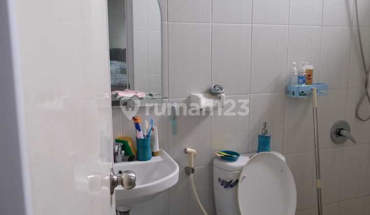 Di Jual/for Salerumah Cantik Fully Furnishedalamat Lengkap:jl. Grand Taruma Sukamakmur, Telukjambe Timur, Karawang, Jawa Barat 41361• Luas Tanah : 162m²• Luas Bangunan : 157m²• Dimensi : Kotak• Lantai : 2• Kamar Tidur : 3• Kamar Mandi : 3• Sertifikat : Sh 2