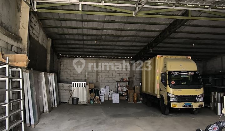 ✳️ Dijual/For Saleruang Usaha @ Katapang Andir , Sangkanhurip , Kab.bandung .Luas Tanah 650 M2lm 13 X 50 Mtrruko 165 M2gudang +/- 355 M2 Lahan Kosong 130 M2shm , Hdpimb Kantor & Rmh Tinggalop : 2.2 M Msh Negoo , Negoo Pasti Jadi .Info : 0822xxxxxxxxTegu