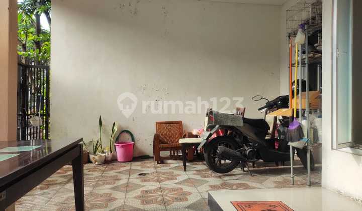 For Rent/ For Sale
2 ¼ Story Residential House
2 Full Furnished
Land Area 105 m², Building Area 225 m²
Front Width 7 m, 4 Bedrooms (AC)
2 Bathrooms
1 Carport
Facing East
Jet Pump Water
2200 W Electricity
55 Million/year Fully Furnished
40 Million/year Unfurnished
Annual Payment Allowed
1.5 Billion Negotiable
*More Info:* For Rent/ For Sale
2 ¼ Story Residential House
2 Full Furnished
Land Area 105 m², Building Area 225 m²
Front Width 7 m, 4 Bedrooms (AC)
2 Bathrooms
1 Carport
Facing East
Jet Pump Water
2200 W Electricity
55 Million/year Fully Furnished
40 Million/year Unfurnished
Annual Payment Allowed
1.5 Billion Negotiable
*More Info:*