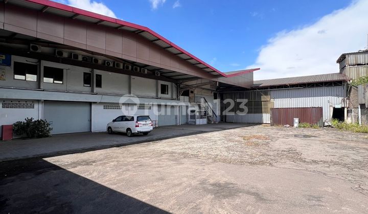 For Rentpabrik / Gudang Ex Garmentjl. Industri Leuwigajah - Cimahi Luas Tanah: ±10.000 M² Luas Bangunan: ±8.000 M² Office: 2 Lantai ± 500 M² Air: Artesis (Saat Ini Tidak Aktif) Ketinggian Plafon: 6 M (Tengah 9 M) Lantai: Keramik & Hardener Harga Sewa: Rp For Rentpabrik / Gudang Ex Garmentjl. Industri Leuwigajah - Cimahi Luas Tanah: ±10.000 M² Luas Bangunan: ±8.000 M² Office: 2 Lantai ± 500 M² Air: Artesis (Saat Ini Tidak Aktif) Ketinggian Plafon: 6 M (Tengah 9 M) Lantai: Keramik & Hardener Harga Sewa: Rp