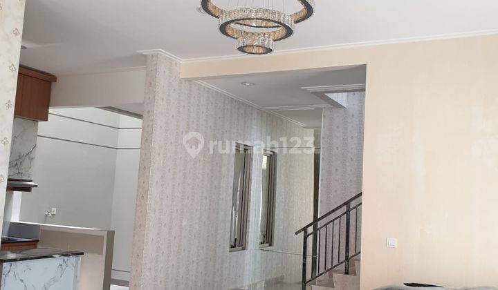 Rumah Mewah 2 Lantai di Kemayoran Jakarta Pusat 10
